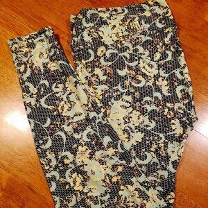 LulaRoe Patterned Leggings szXL (tall and Curvy)